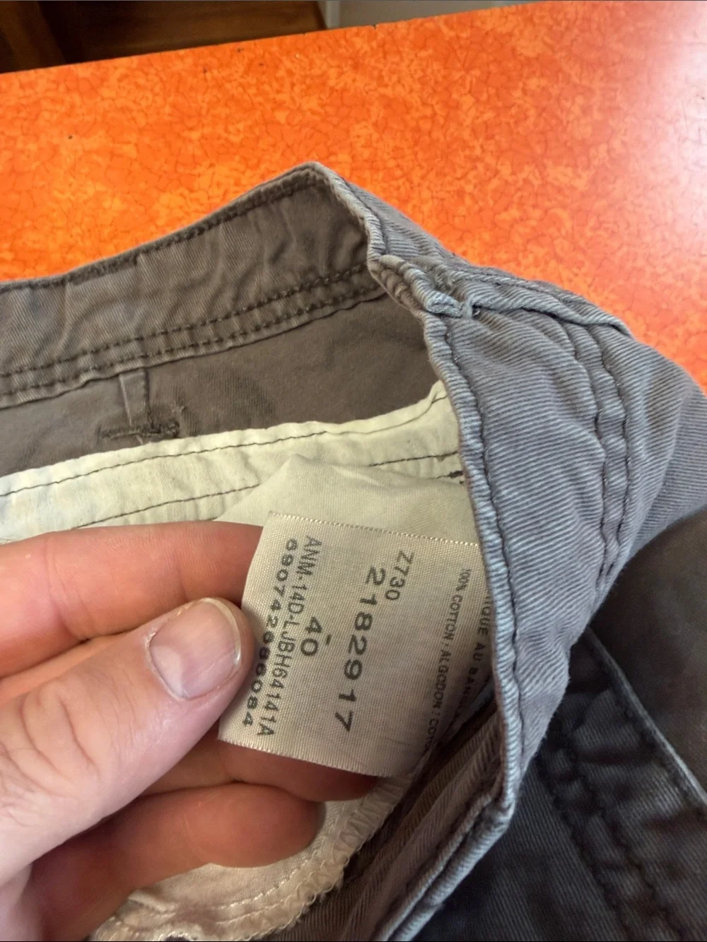 Lee Men's Gray Cargo Shorts with Multiple Flap Pockets